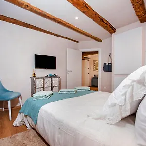 Apartment Casa De Amicis Rovinj