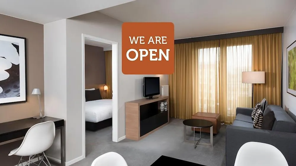 Adina Apartment Hotel Berlin Hackescher Markt