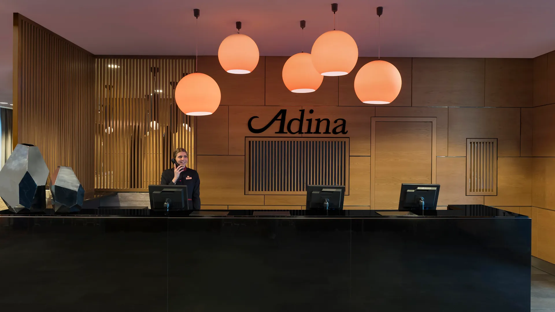 Adina Apartment Hotel Berlin Hackescher Markt Aparthotel